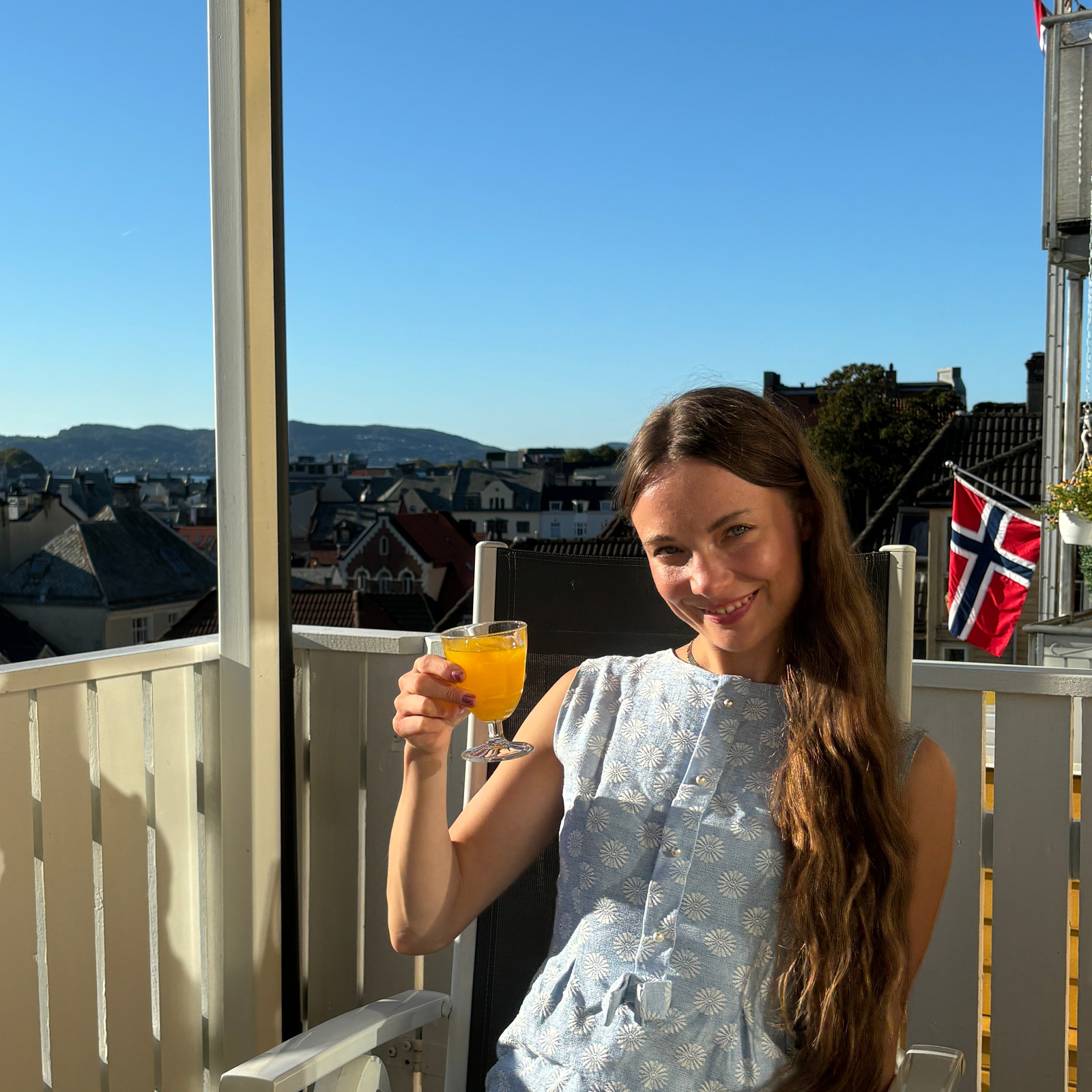 Amanda Torsteinsdatter Hersvik (f. 1994) jobber på Litteraturhuset i Bergen. Hun har en mastergrad i filosofi fra Sorbonne i Paris og har ellers studert litteratur, medievitenskap og kunsthistorie. Foto: Privat